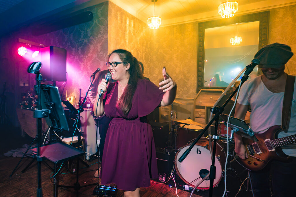 The wedding band performing at The Elephant at Pangbourne, Berkshire