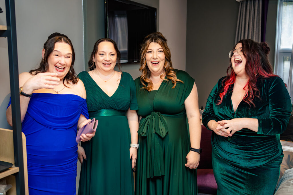 Bridesmaids in emerald green at Skylark Golf and Country Club, Whiteley