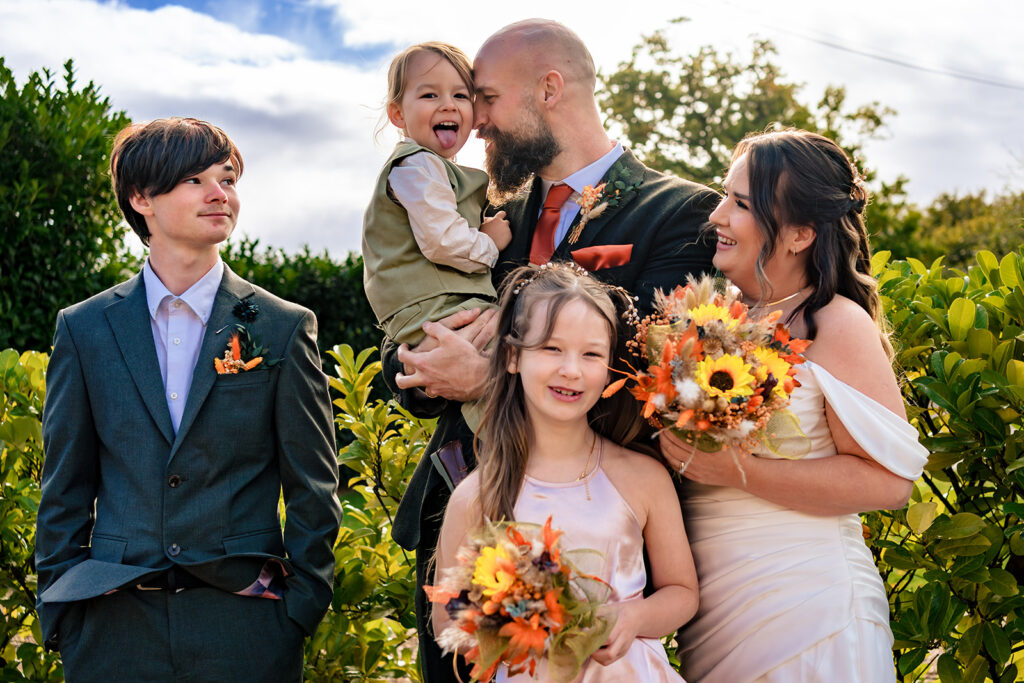 Bride and groom with the bridal party at Skylark Golf and Country Club, Whiteley