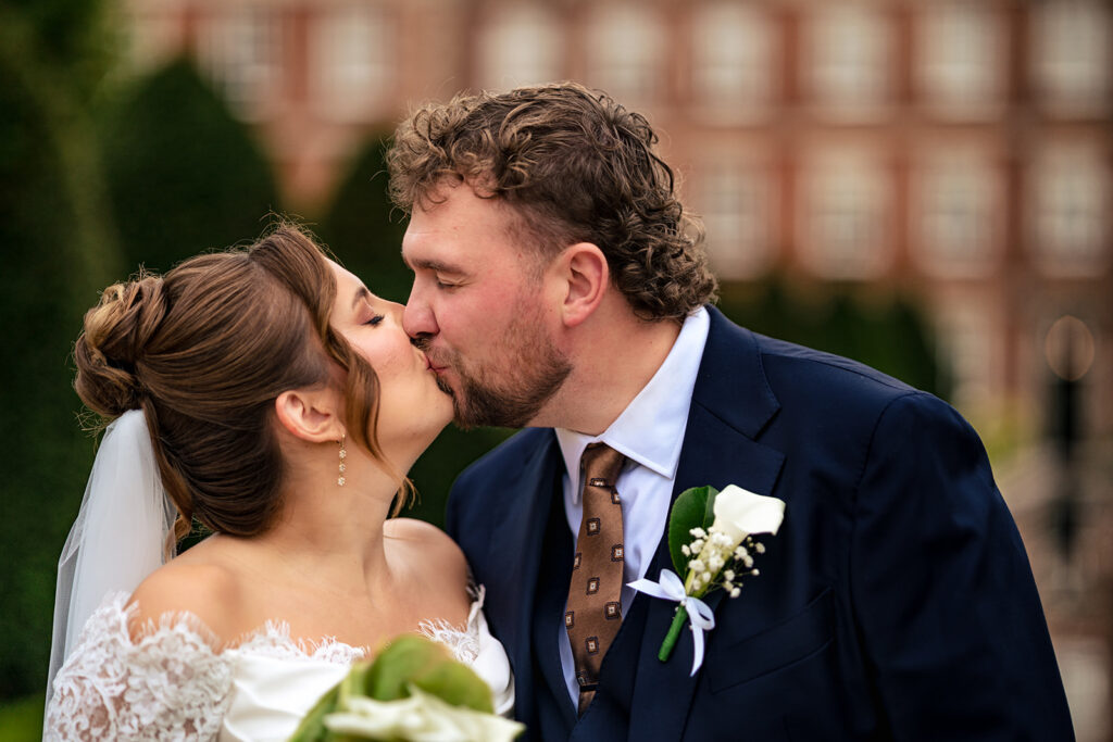 Just married kiss at Winchester Register Office